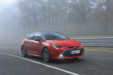 Toyota Corolla red front right