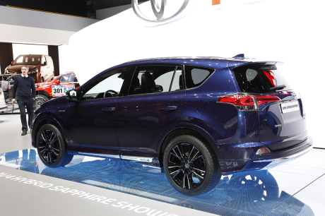 3/4 arriere Toyota Hybrid RAV4 Sapphire