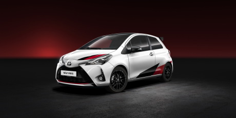 3/4 avant Toyota Yaris sport 2017