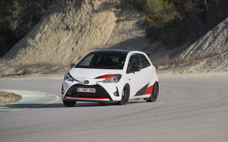 Toyota Yaris GRMN action avant gauche
