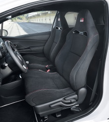 Toyota Yaris GRMN siège avant