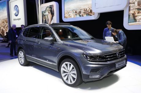 volkswagen tiguan allspace gris genève
