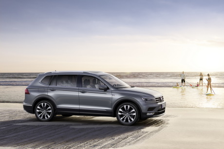 Volkswagen Tiguan Allspace vue de profil couleur grise