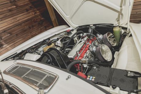 Volvo 1800 S 1968 white pearl moteur B20B