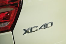 drapeau suédois Volvo XC40 D4 AWD Momentum 2018