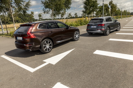 volvo xc60 et audi q5 en statique