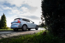 Volvo XC60 D4 inscription view back ...