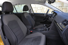 VW Golf 2017 carat sièges avant