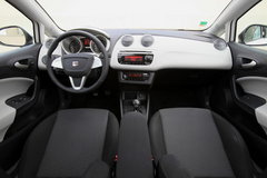 La Seat Ibiza ST face à la Renault Clio Estate