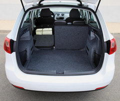 La Seat Ibiza ST face à la Renault Clio Estate
