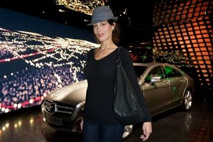 Alain Delon inaugure la Mercedes-Benz Gallery