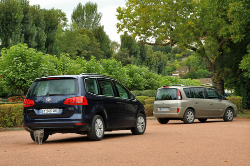 Le nouveau Volkswagen Sharan face au leader du marché, Renault Espace