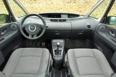 Le nouveau Volkswagen Sharan face au leader du marché, Renault Espace
