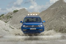 vue de face Volkswagen Amarok (2016)
