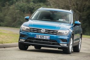 volkswagen tiguan carat bleu