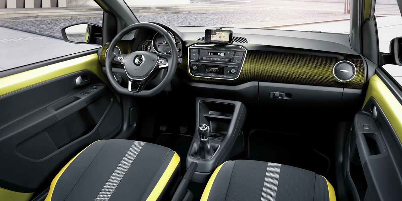 volkswagen-up-2016-interieur-05.jpg
