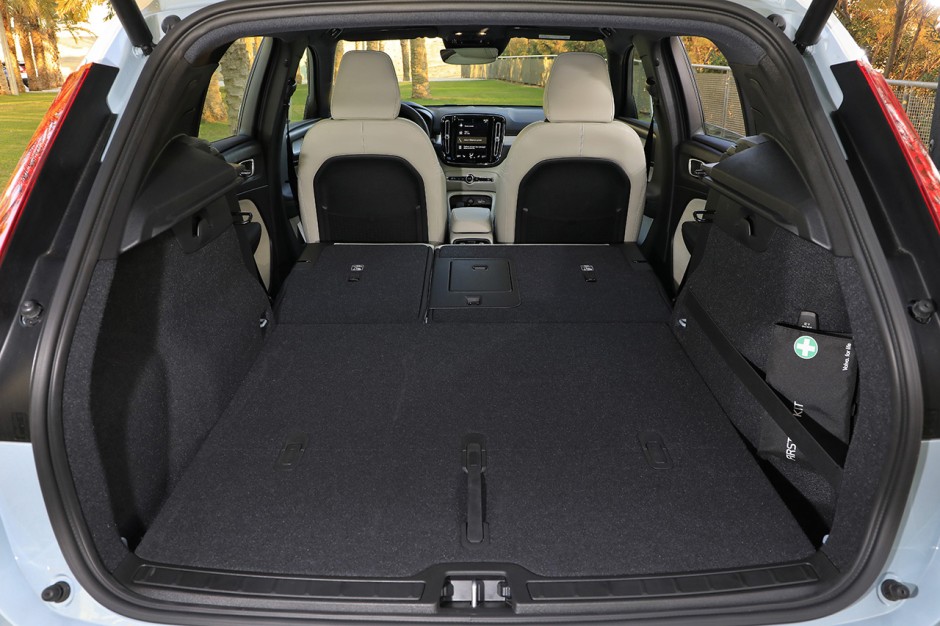Essai Volvo Xc40 >> Volvo XC40 D4 AWD : premier essai du SUV compact de Volvo ... Essai Volvo Xc40 >> Volvo XC40 D4 AWD : premier essai du SUV compact de Volvo ...