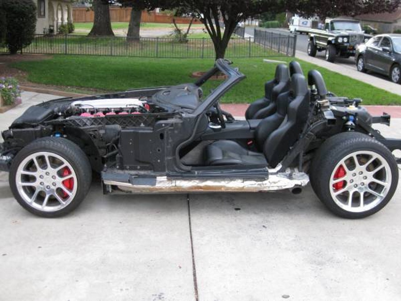 Ceci était une Dodge Viper (mais ça, c'était avant)