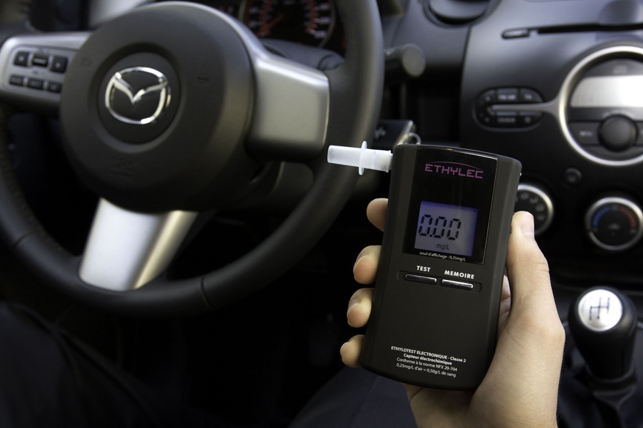 Mazda propose des éthylotests dans ses voitures