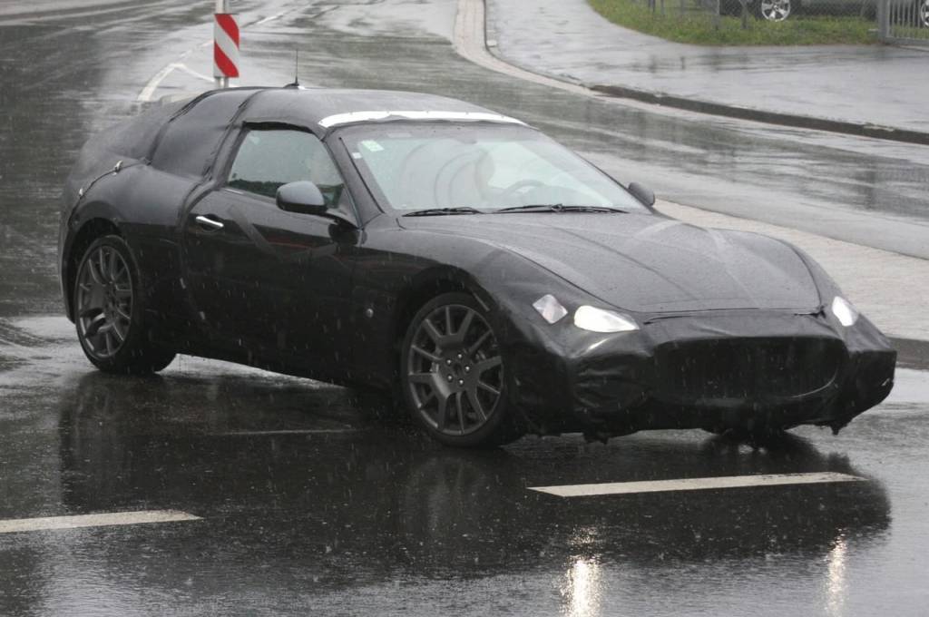 Le mystère du toit de la Maserati