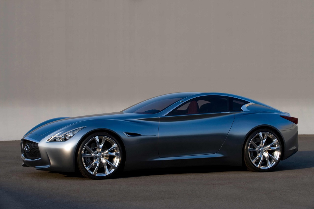 Infiniti prépare un grand coupé de 700 chevaux
