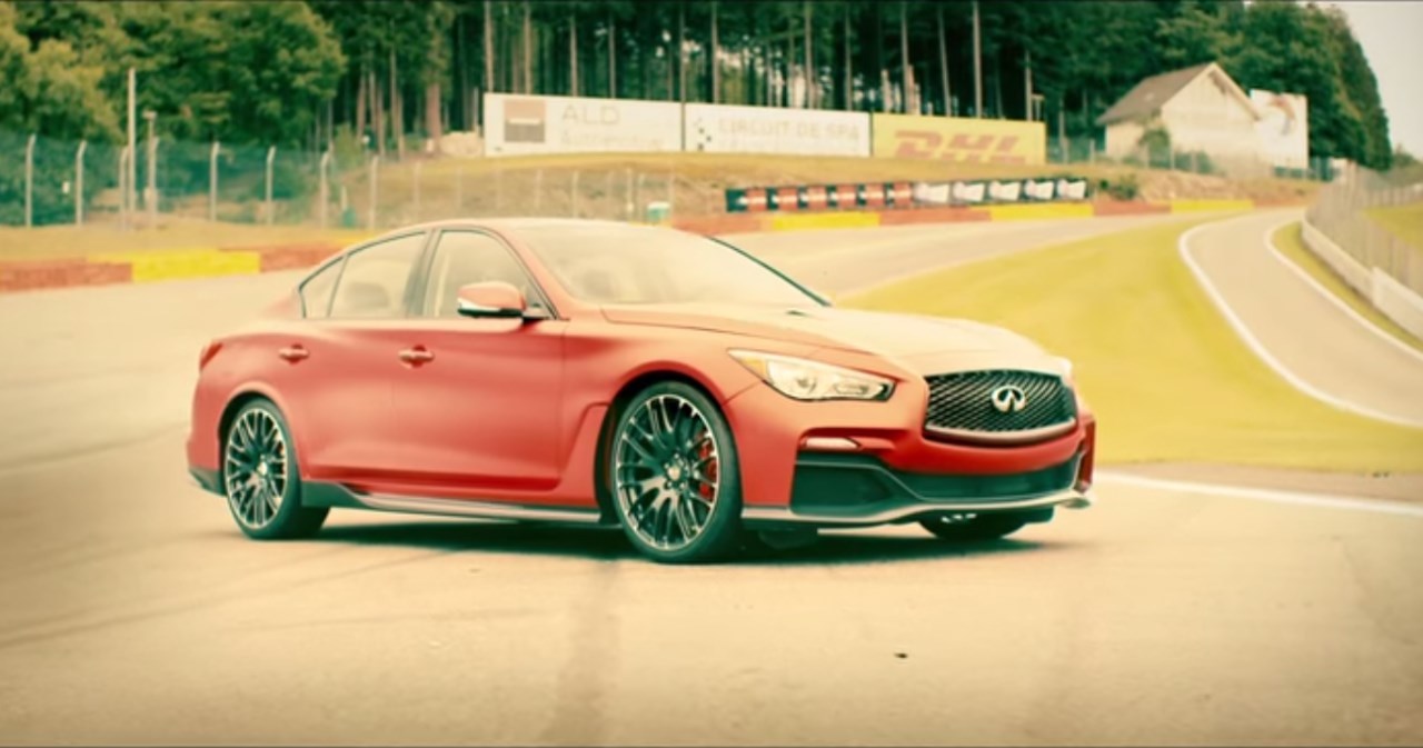 Vidéo : Sébastien Vettel fait rugir la Q50 Eau Rouge à Spa