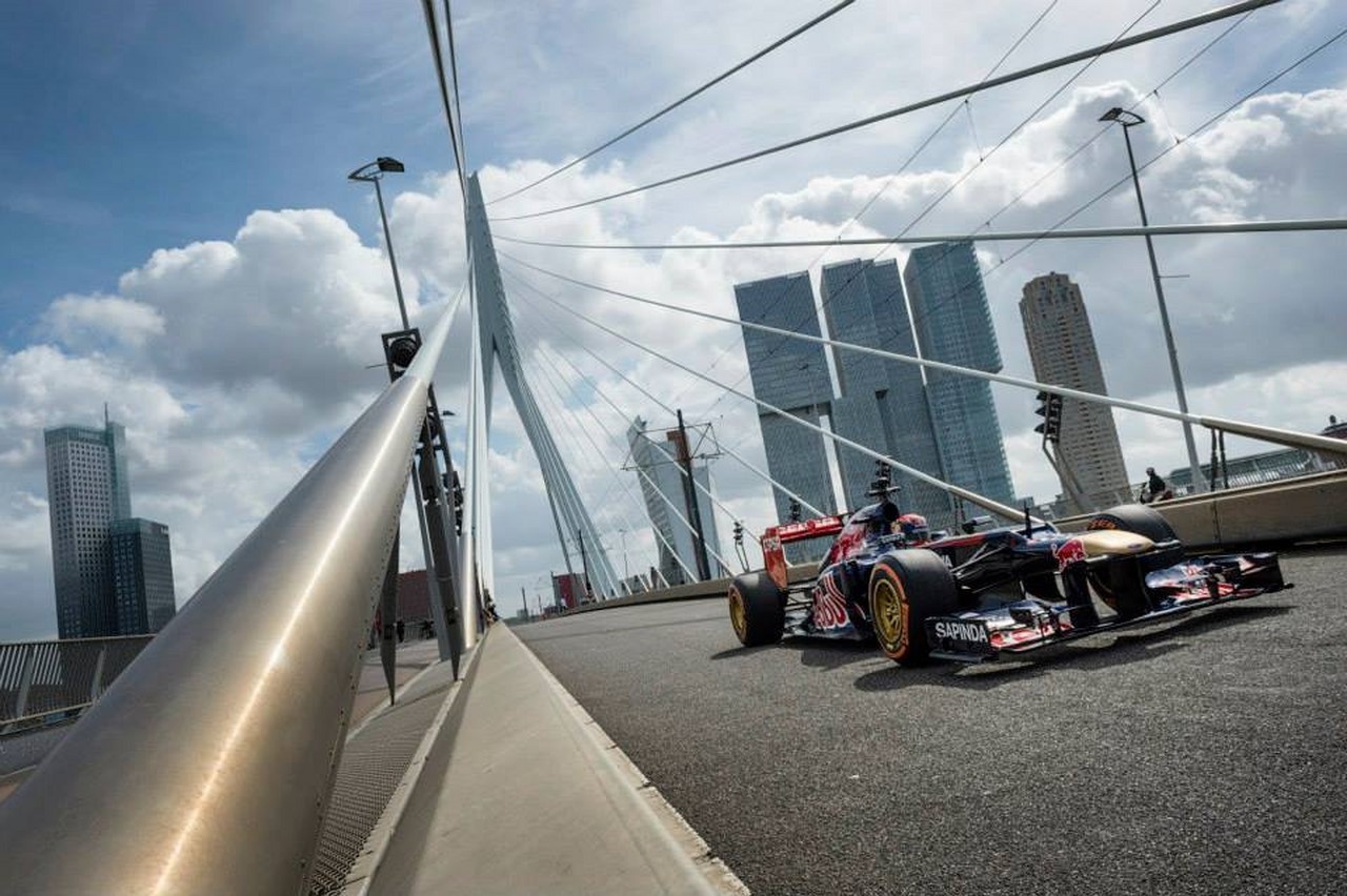 F1 : première sortie et premier crash pour Max Verstappen