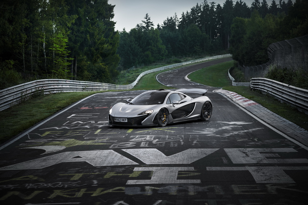 VIDEO - Moins de 7 minutes sur le Nürburgring pour la McLaren P1