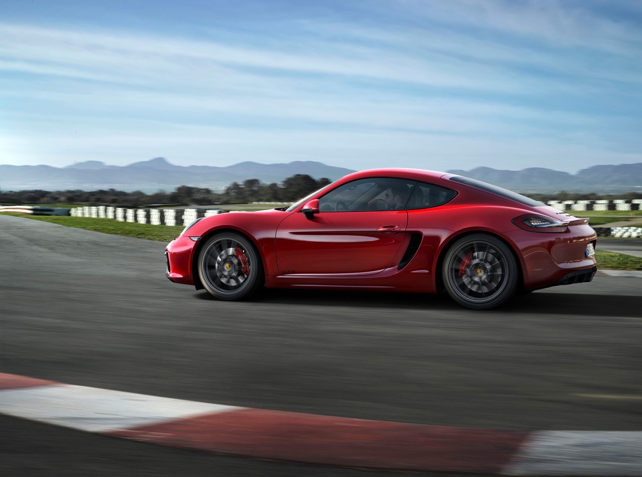 Vidéo : la Porsche Cayman GTS s'éclate au karting