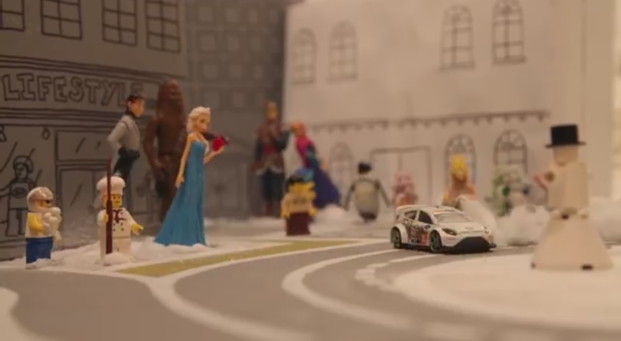Snowkhana 3 : le gymkhana dans la neige et en miniature