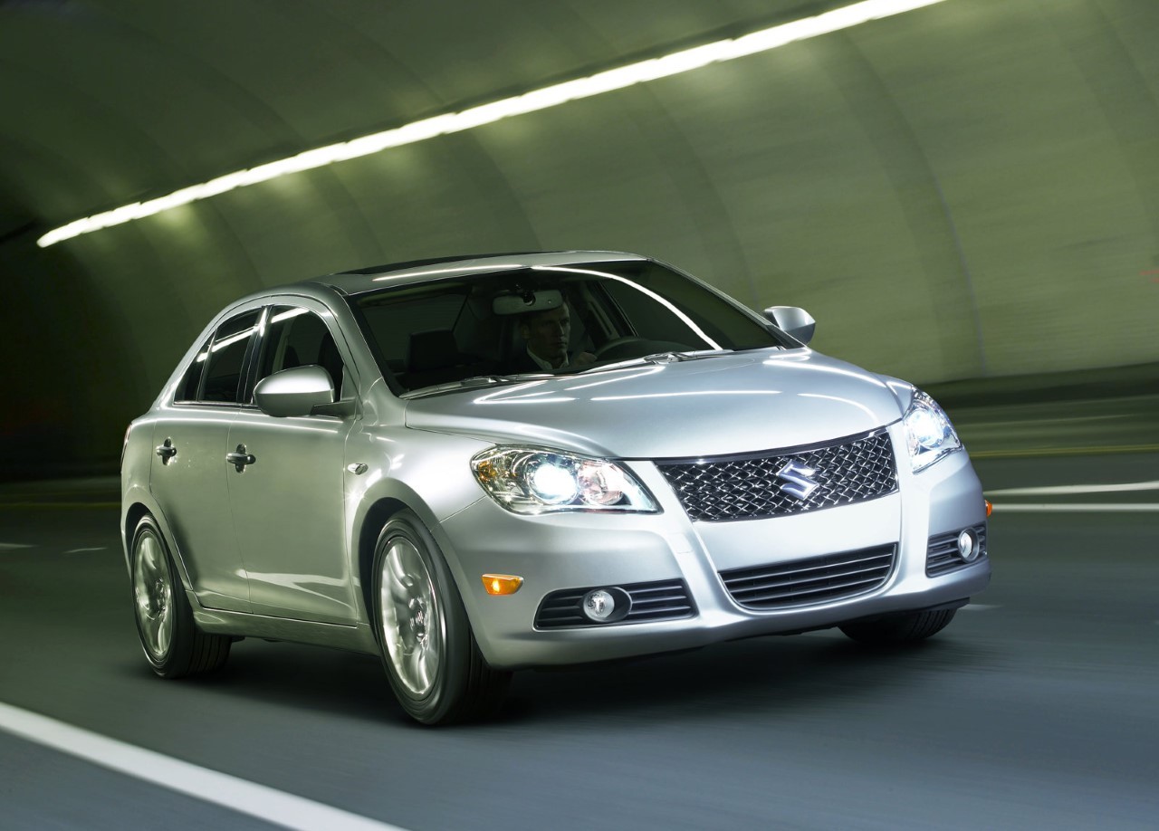 Insolite : Suzuki rappelle 19 000 Kizashi à cause des araignées