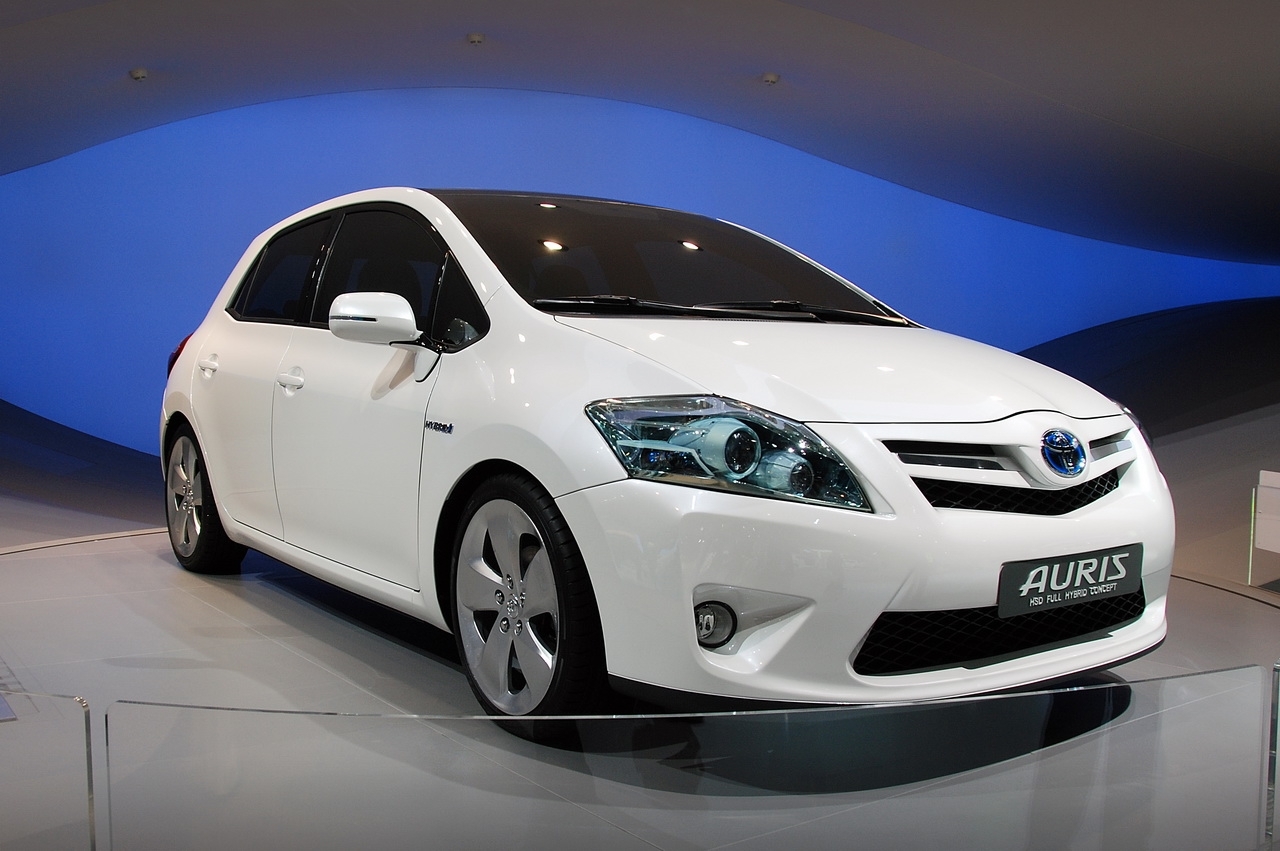 Pour contrer la Honda Insight ?