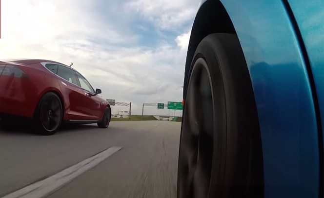 La Tesla S P85D résiste aux assauts de la Lamborghini Aventador