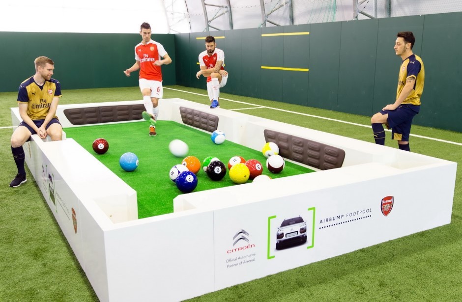 Vidéo : le « billard-foot » pour tester les airbumps de Citroën