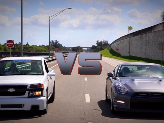 Quand un pick-up avale une Nissan GTR