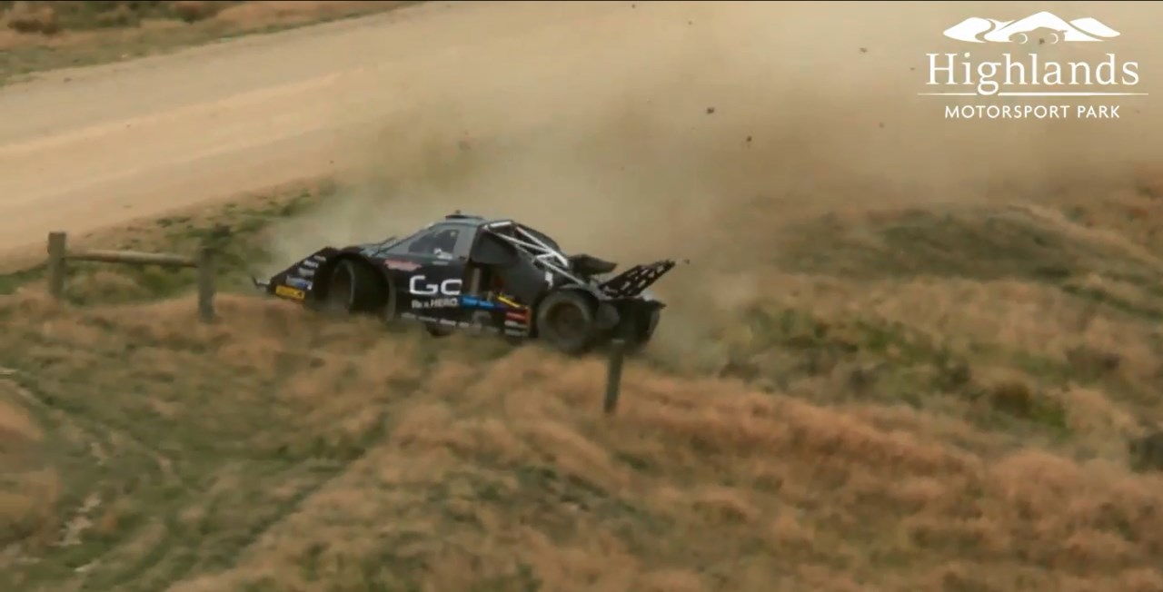 Course de côte : le crash de Monster Tajima en Nouvelle Zélande