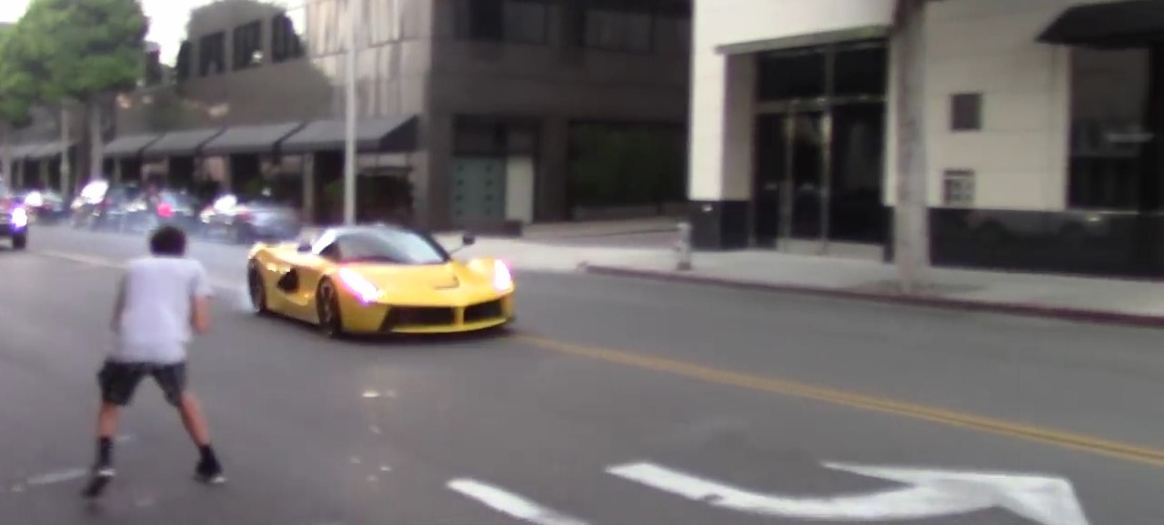 Vidéo : séance de drift avortée en Ferrari LaFerrari