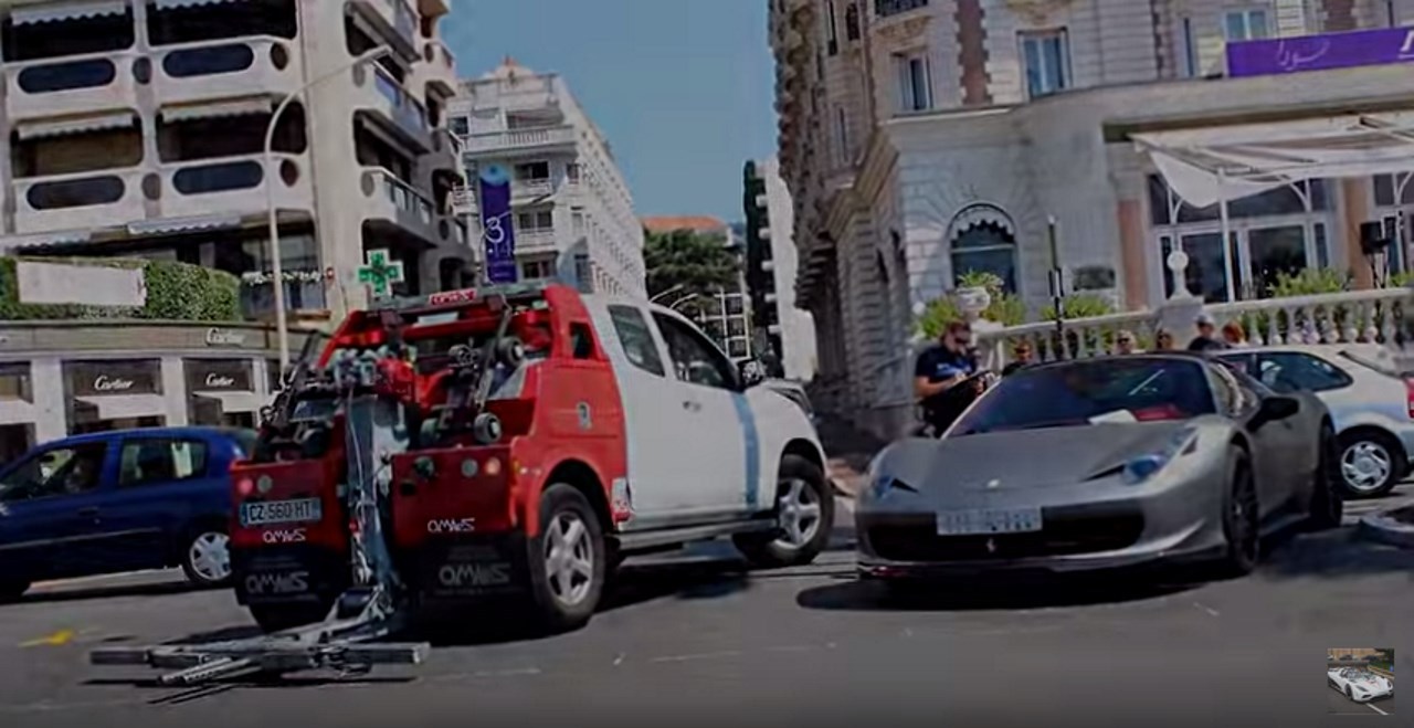 Vidéo : une Ferrari 458 Italia part à la fourrière à Canne