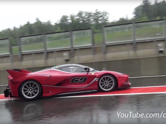 La Ferrari FXX K, impressionnante sous la pluie