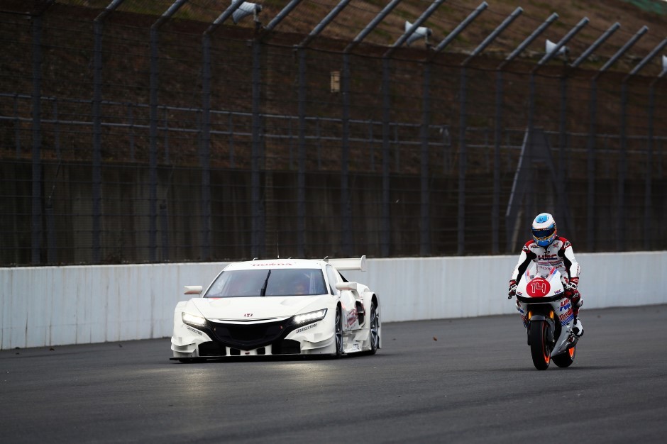 Séance d'échangisme entre pilotes chez Honda