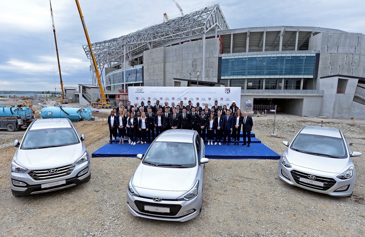 Vidéo : l'Olympique Lyonnais reçoit ses nouvelles Hyundai