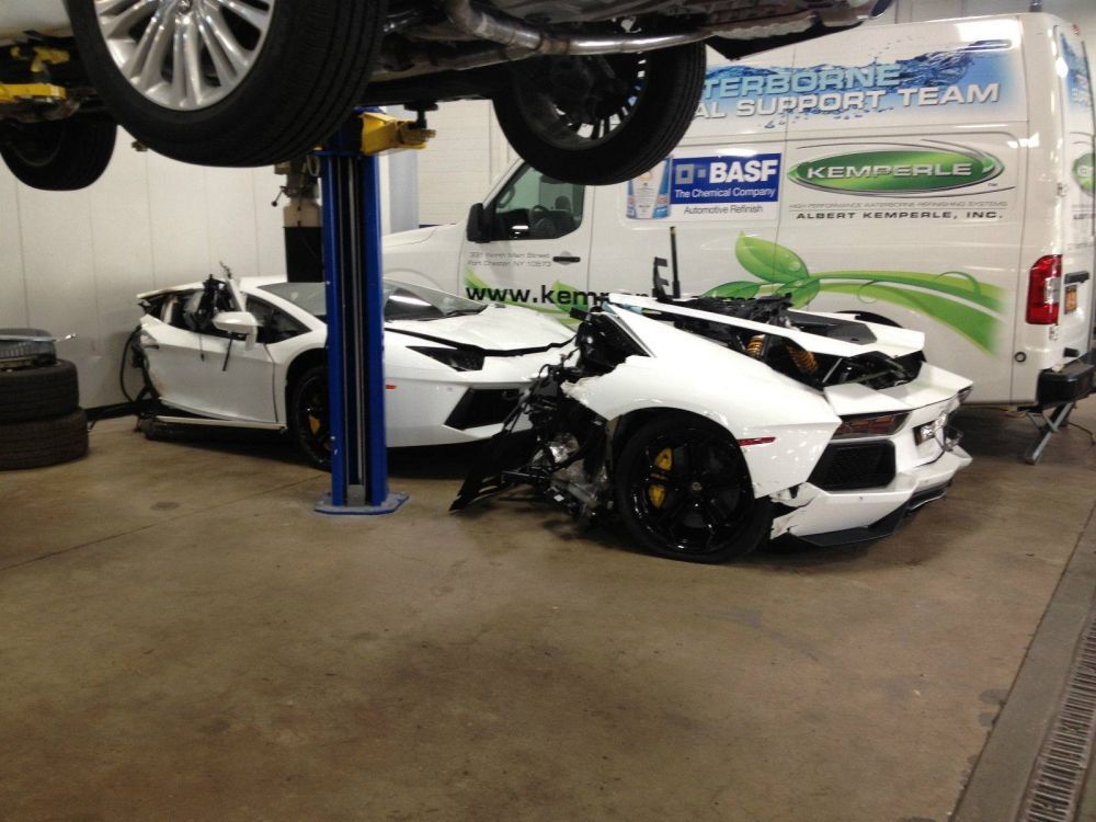 Il vend sa Lamborghini... coupée en deux