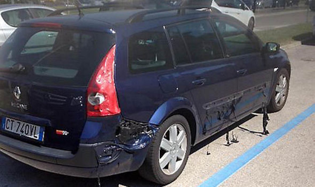 Insolite : la Renault Mégane fond au soleil