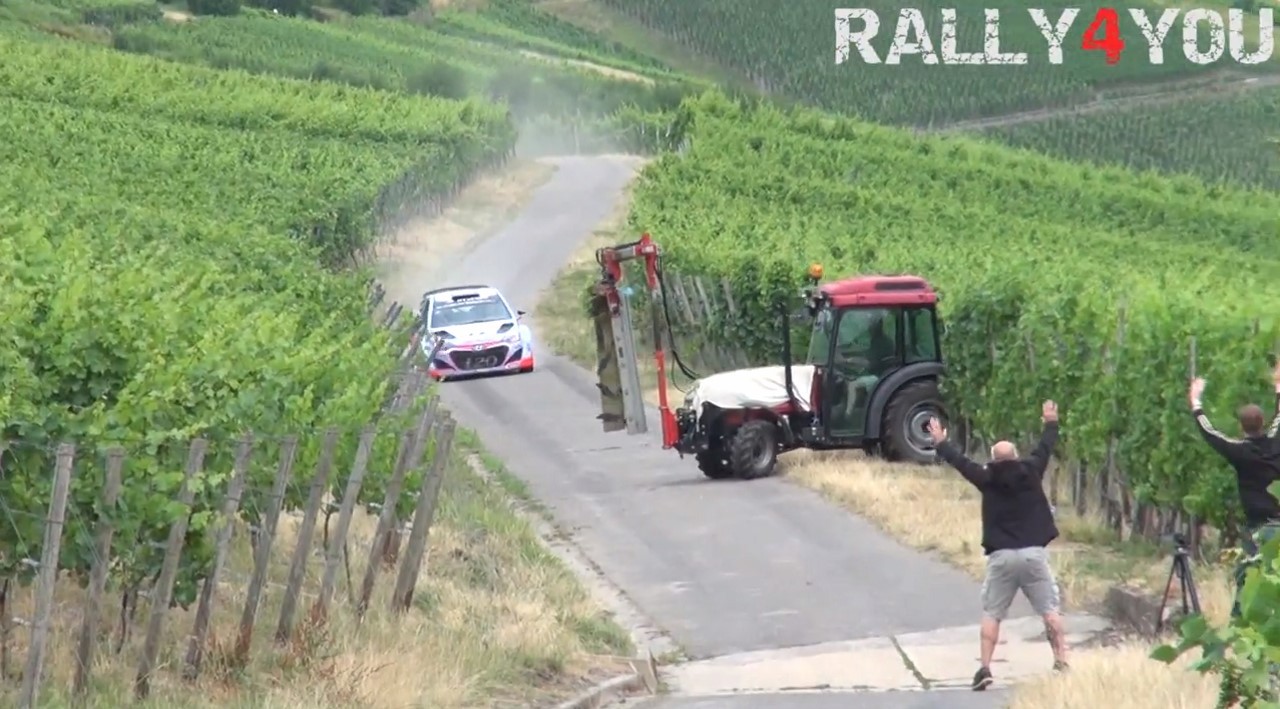 Vidéo : Thierry Neuville évite de justesse un tracteur avec sa Hyundai