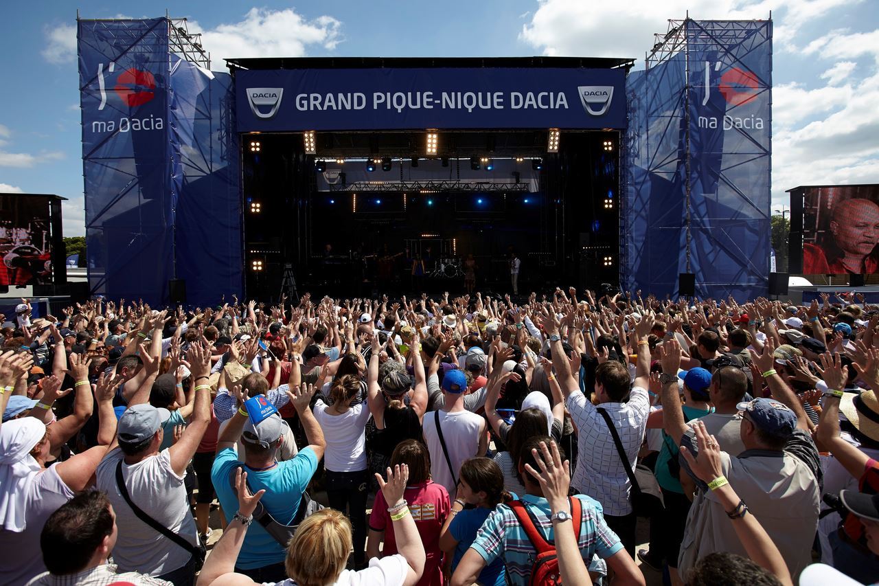 Pique-Nique Dacia, le coup d'éclat du low-cost