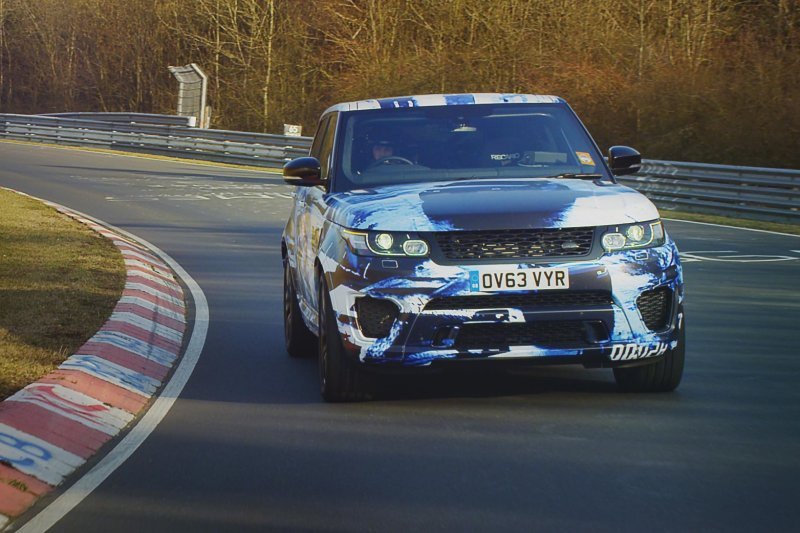 Le Range Rover Sport "RS" s'échauffe