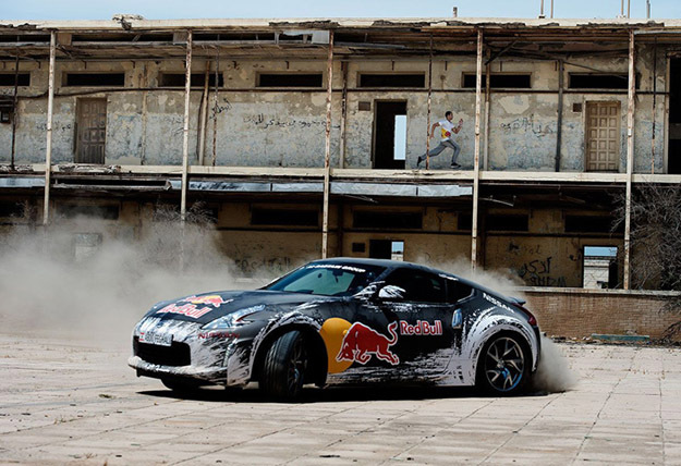 Drift contre Parkour par Red Bull