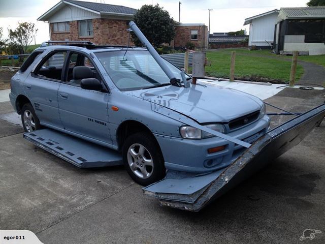 Le WTF du jour : une Subaru Imprezza amphibie