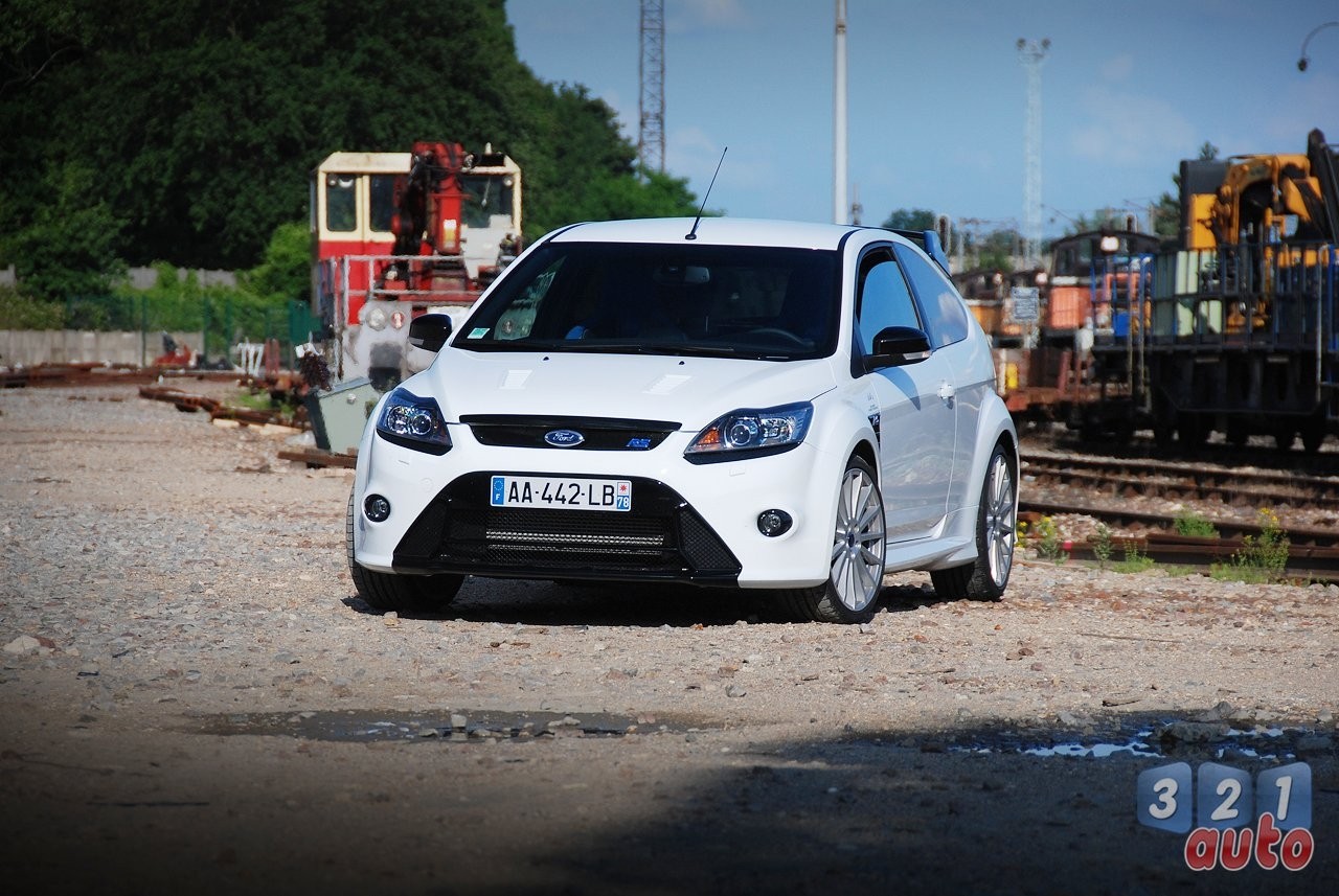 Une Rallycar dans la ville