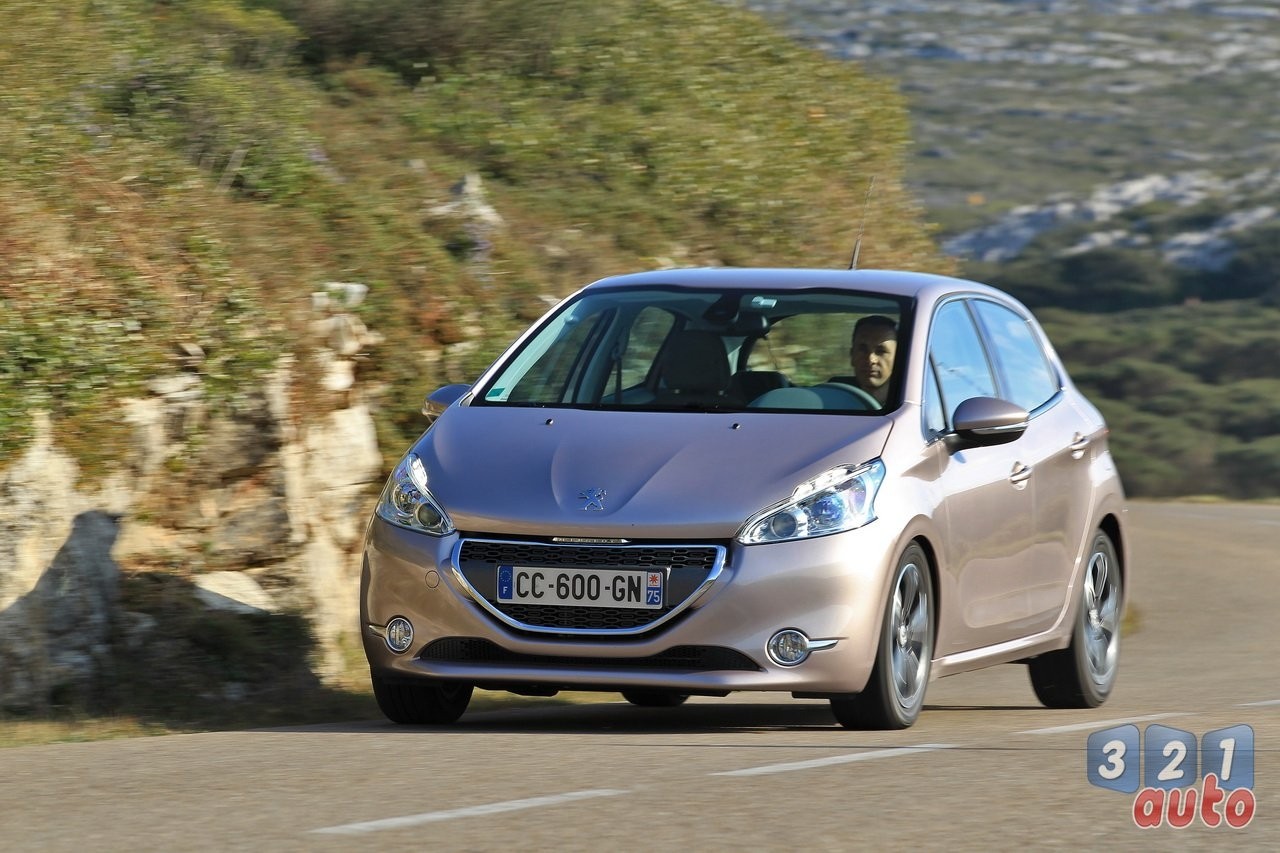Premier essai de la Peugeot 208